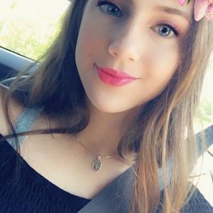 Meet your Posher, Claire